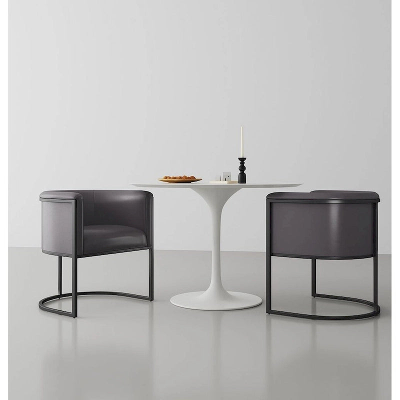 Chaise de salle à manger en similicuir avec cadre métallique incurvé
