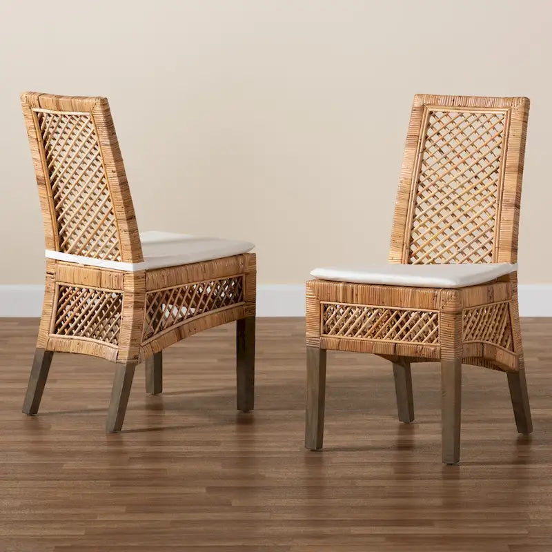 Chaise de salle à manger Bohème en rotin naturel avec coussin blanc et bois d'acajou