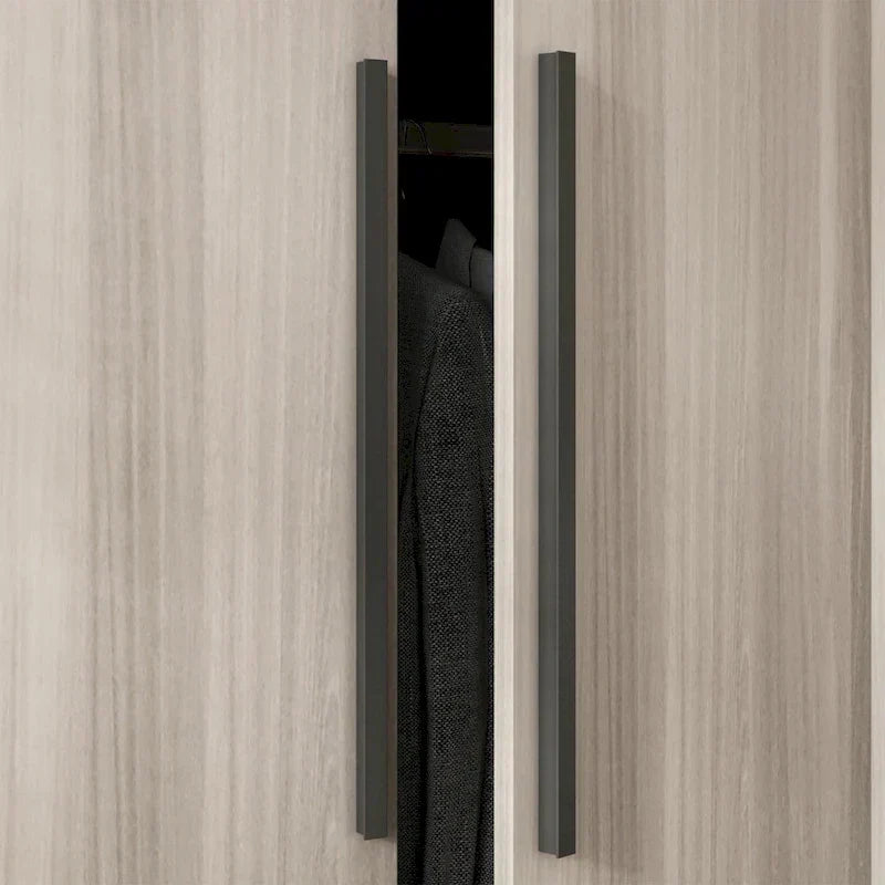 Armoire de rangement moderne sur pied en bois massif avec étagères